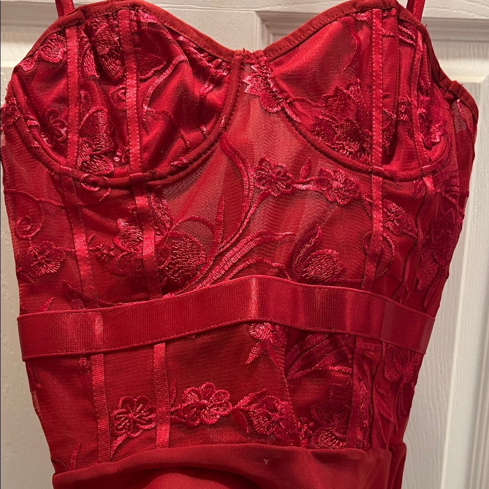 NWT Lulu's Deep Red Lace Bodysuit - Picture 6 of 10